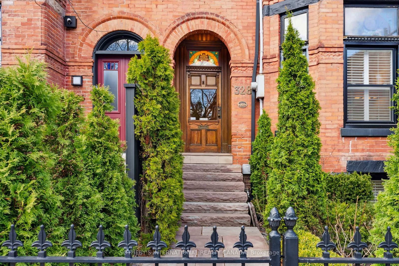 328 Wellesley Street E - Image 2