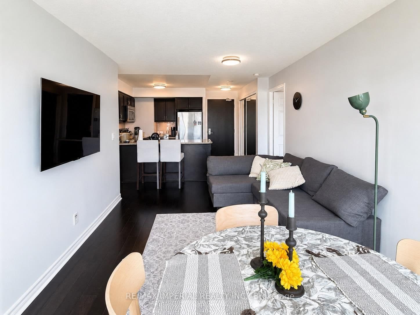 25 Lower Simcoe Street, Unit PH15 - Image 5