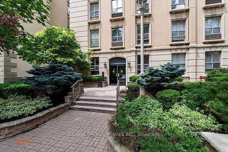 88 Charles Street E, Unit 702 - Image 2
