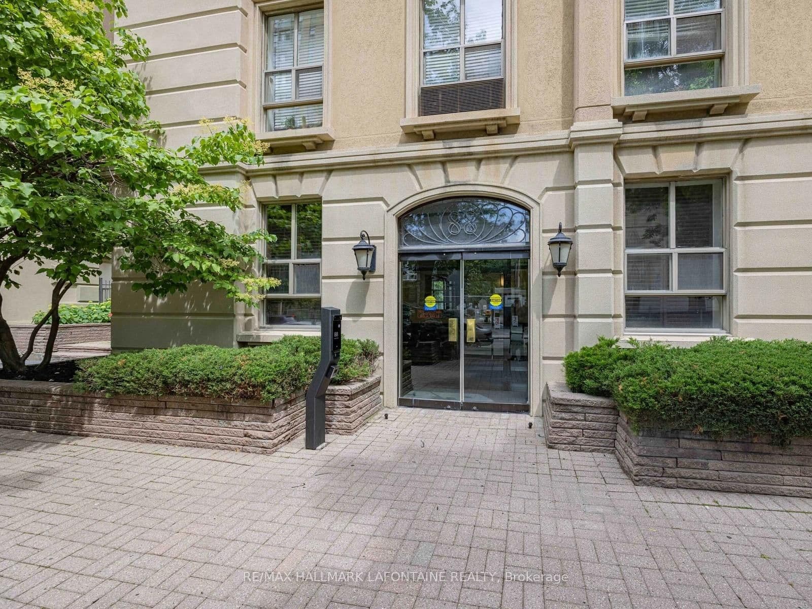 88 Charles Street E, Unit 504 - Image 1