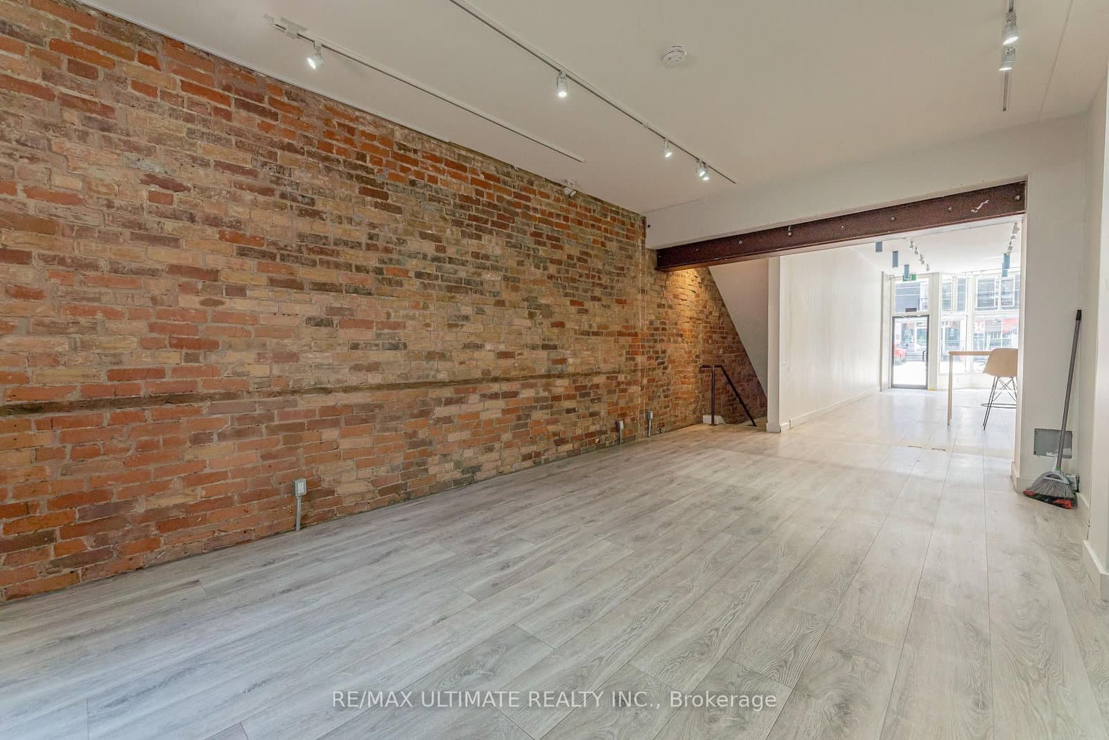 1164 Queen Street W - Image 5