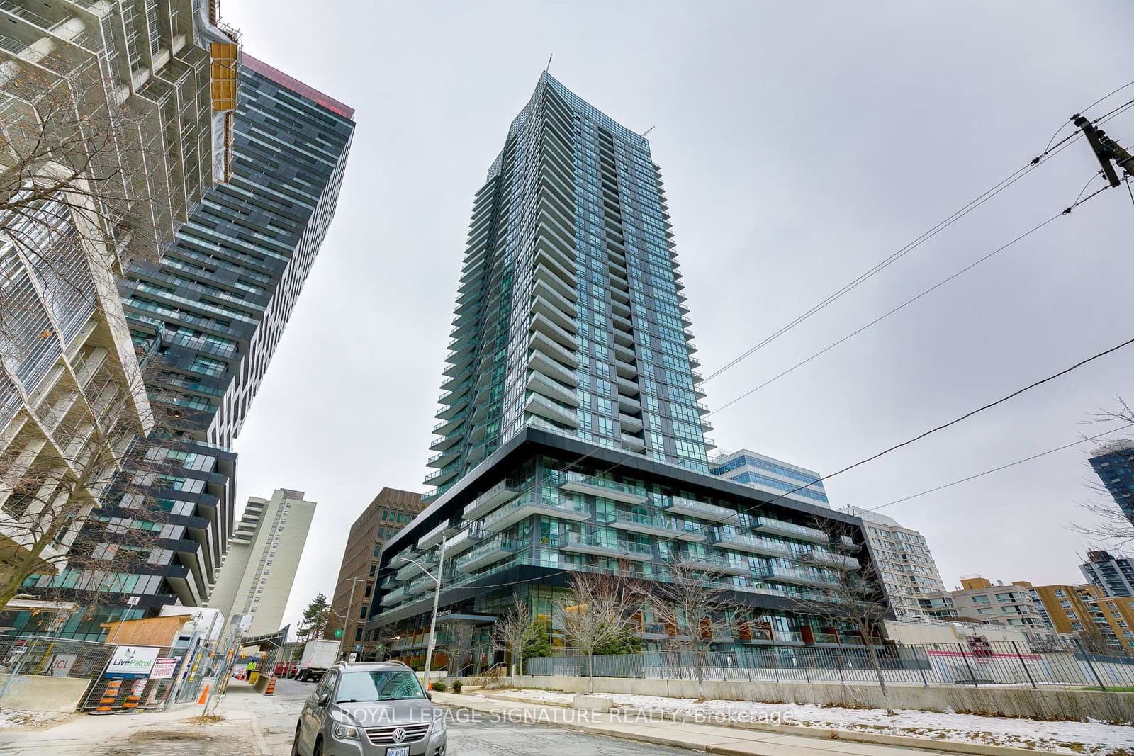 30 Roehampton Avenue, Unit 806 - Image 1