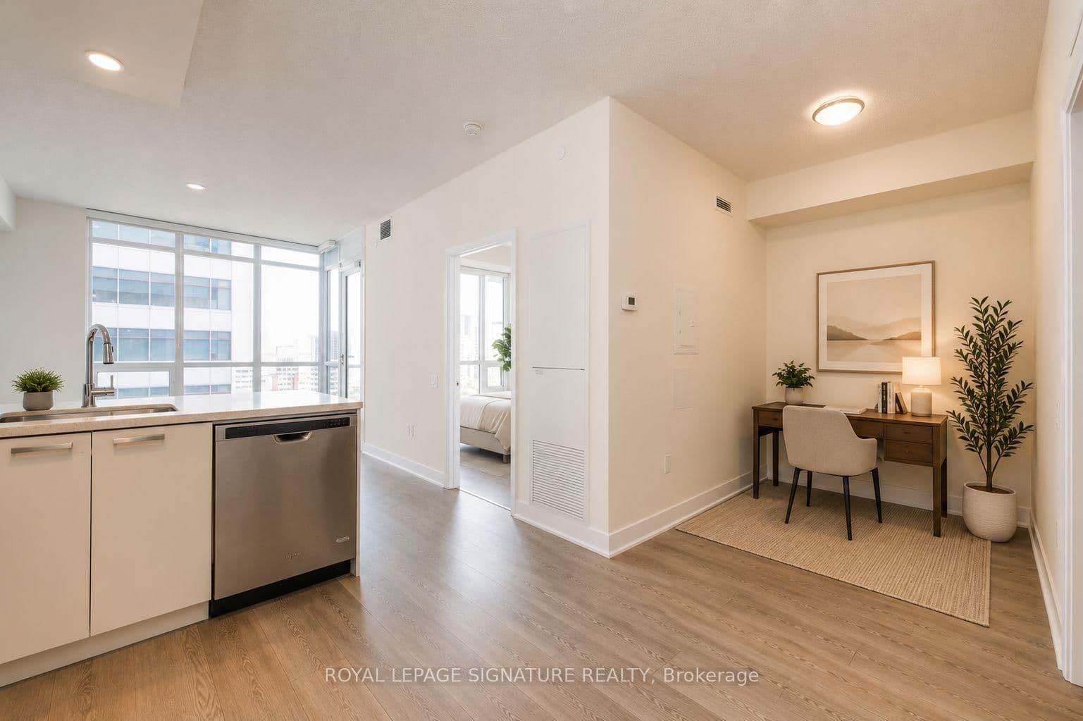 30 Roehampton Avenue, Unit 806 - Image 6