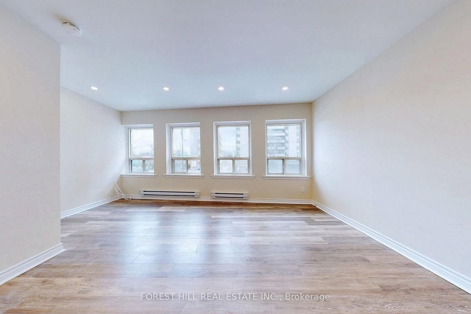 6068 Yonge Street - Image 2