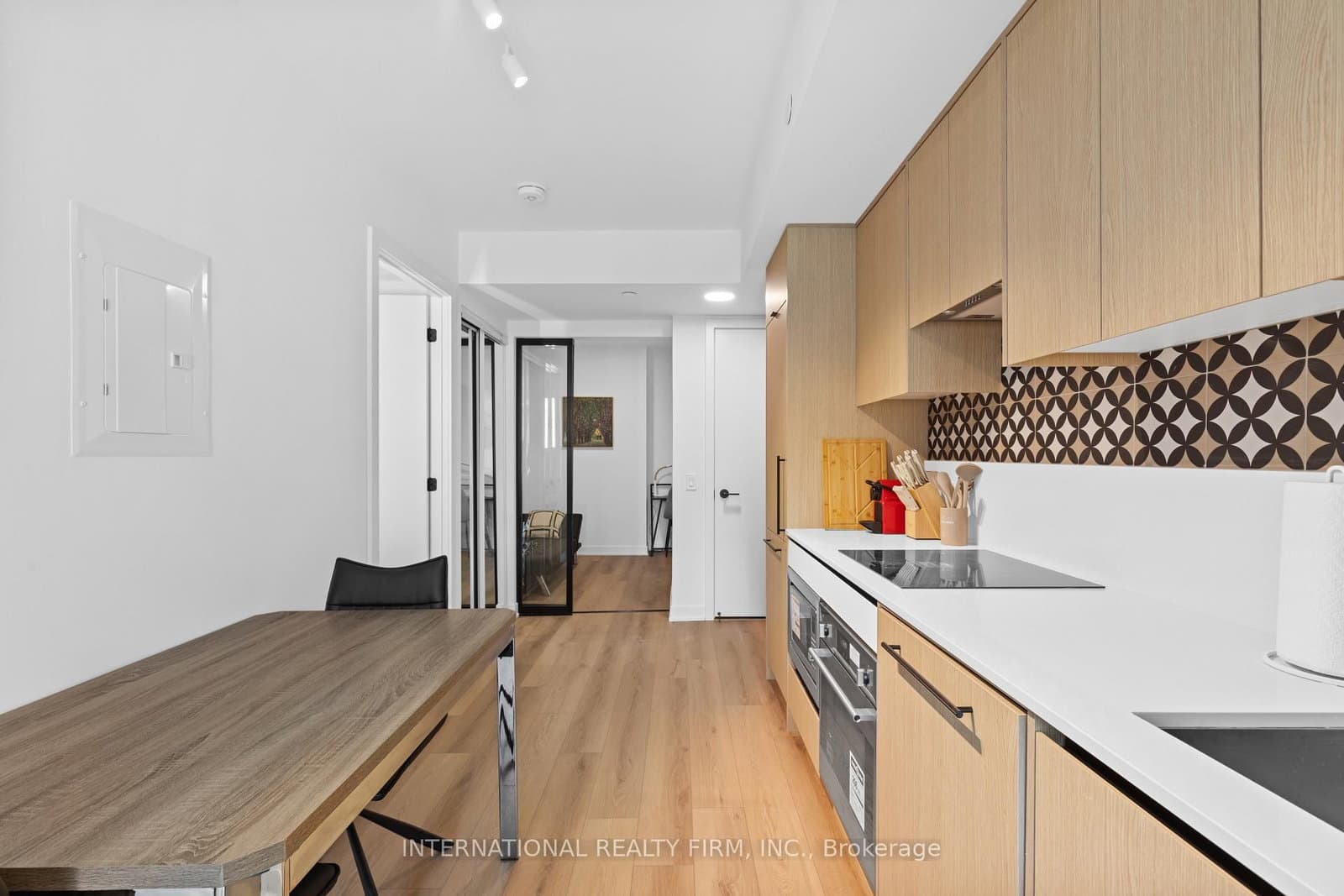 5 Lakeview Avenue, Unit 409 - Image 4