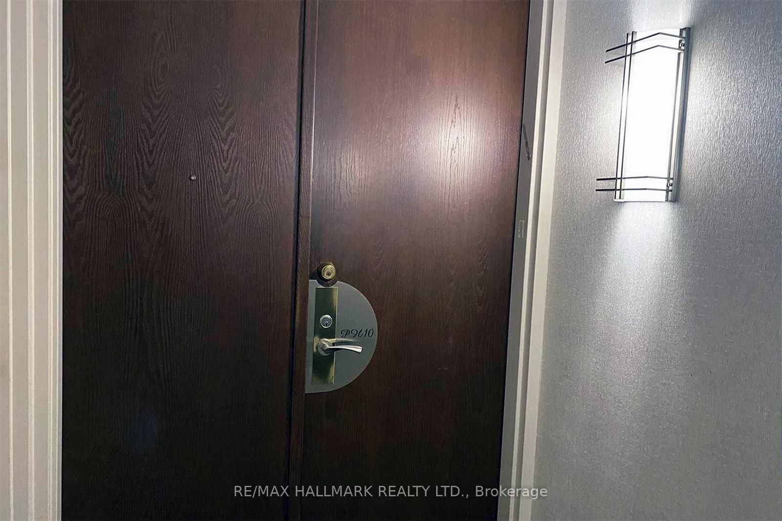 447 Walmer Road, Unit Ph10 - Image 4