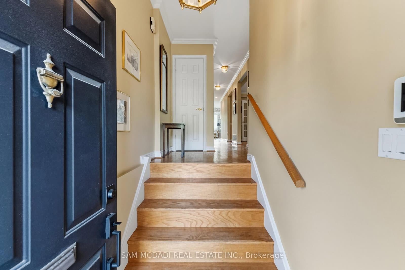 690 Oriole Parkway - Image 4