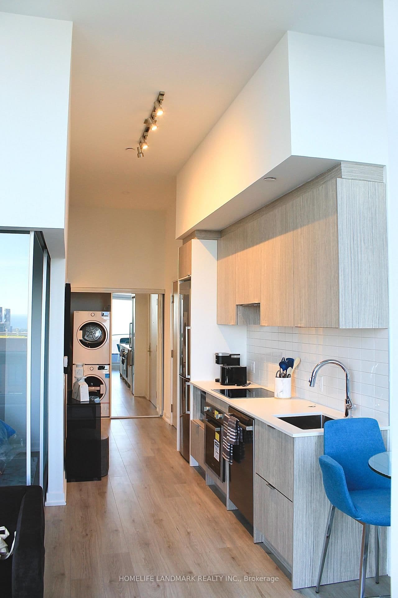 395 Bloor Street E, Unit 5511 - Image 4