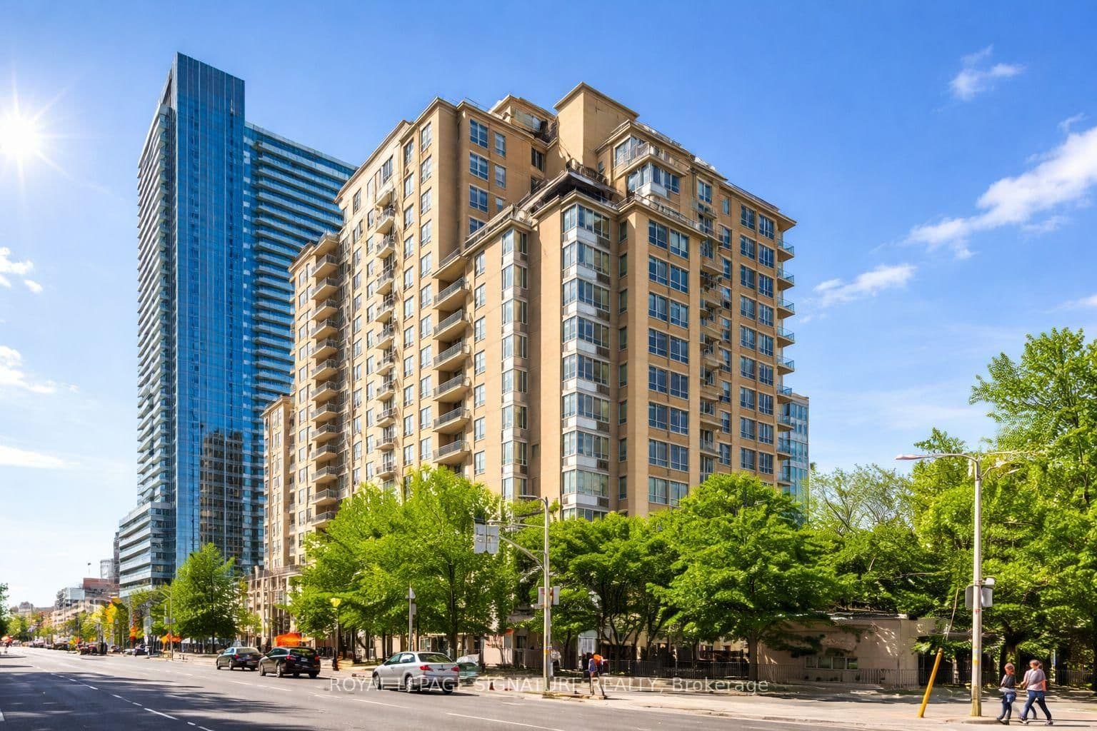 123 Eglinton Avenue E, Unit 813 - Image 1