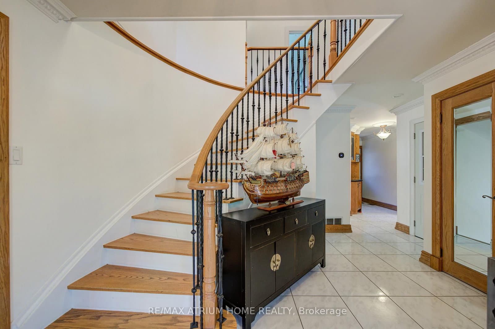 8 Patrick Boulevard - Image 3