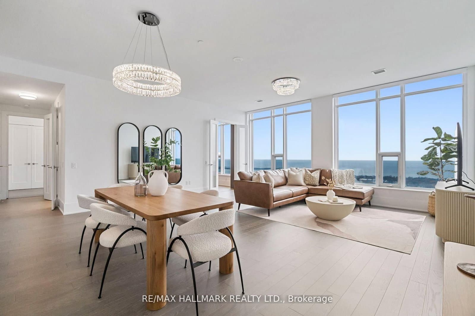10 York Street, Unit 6805 - Image 1