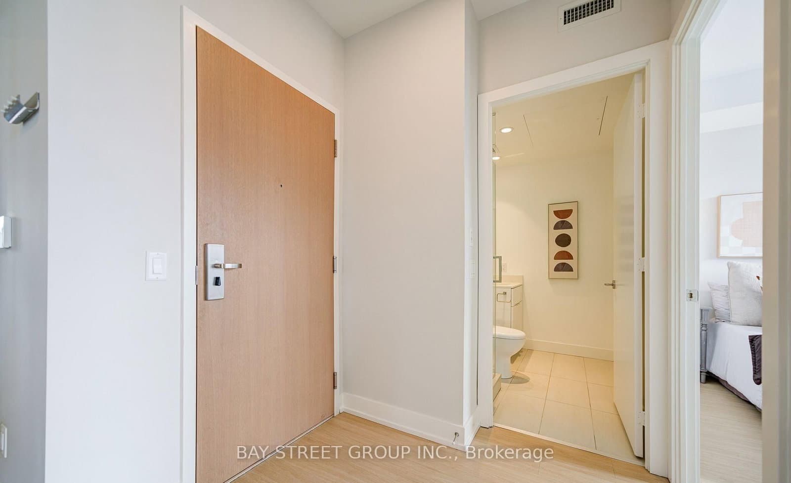 7 Grenville Street, Unit 3211 - Image 4