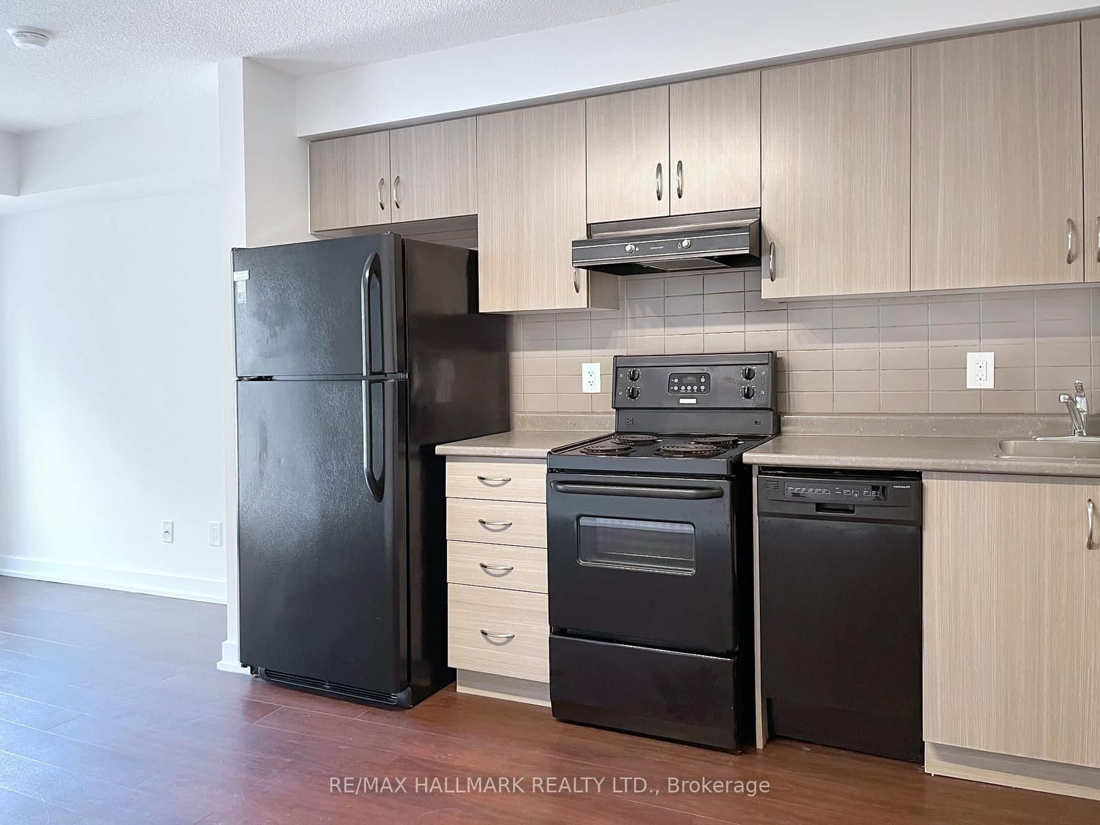 132 Berkeley Street, Unit 1007 - Image 5