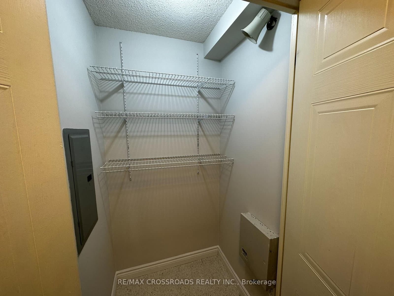 105 Victoria Street, Unit 1003 - Image 3
