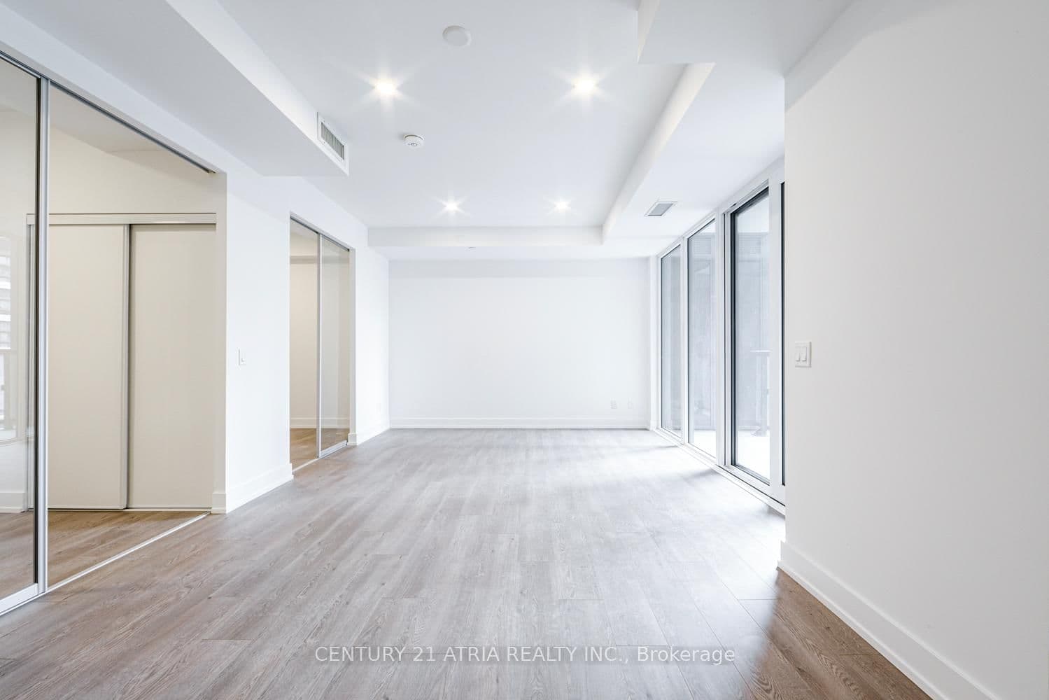 308 Jarvis Street, Unit 819 - Image 5