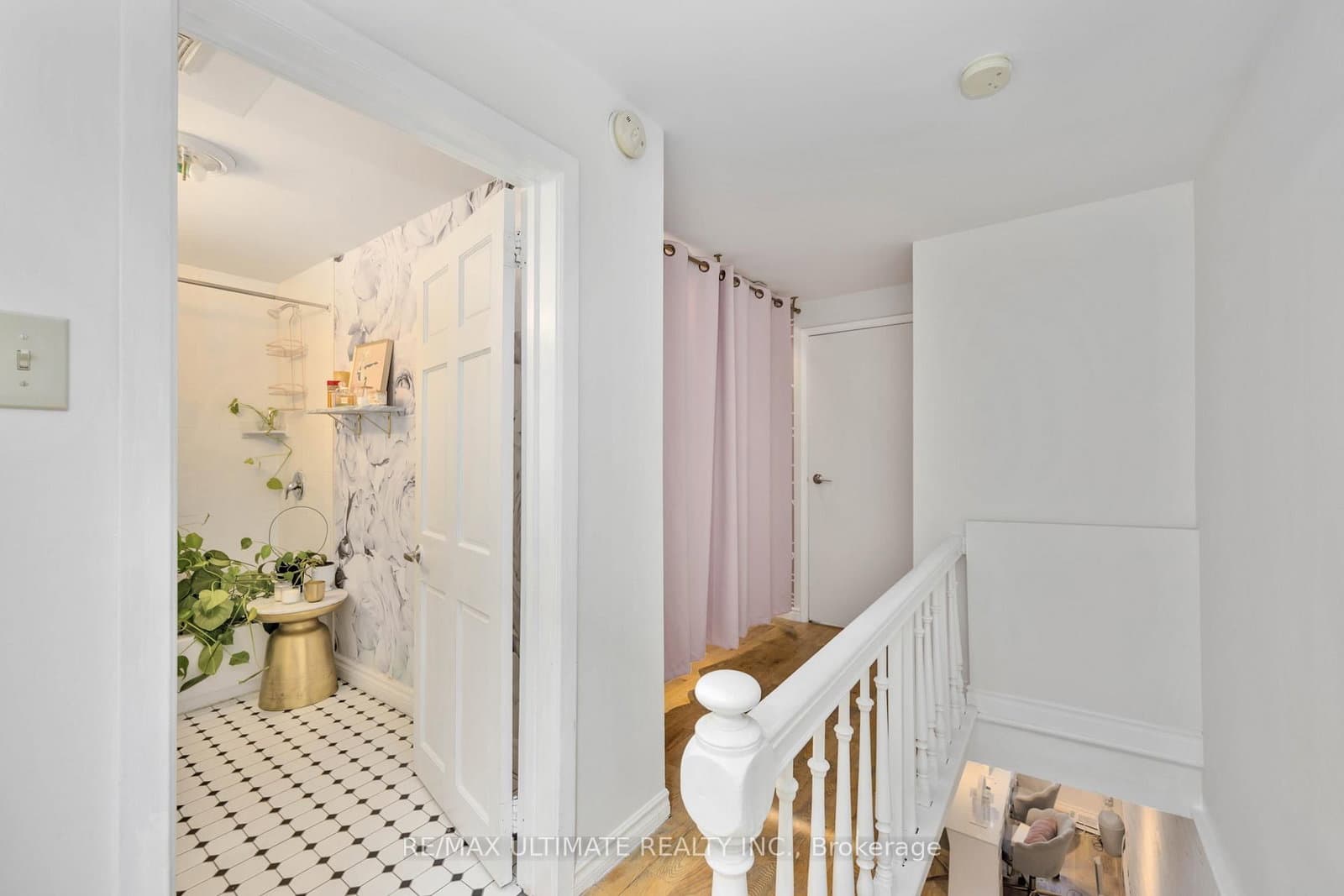 617 King Street W, Unit 2nd & 3rd Flr - Image 6