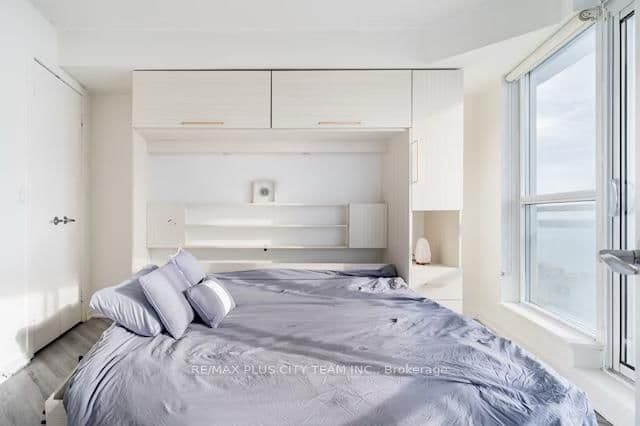 208 Queens Quay W, Unit 1608 - Image 5