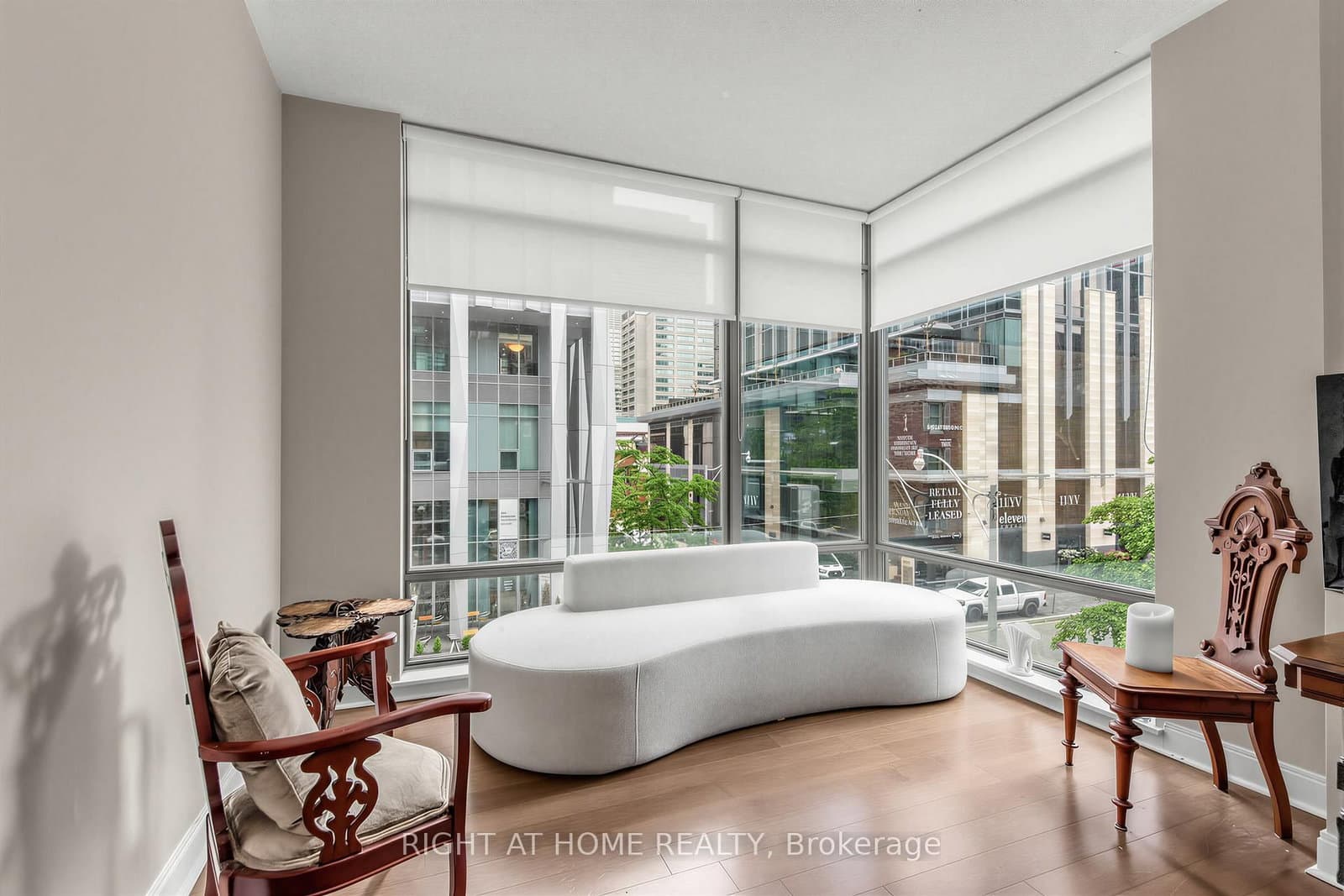 18 Yorkville Avenue, Unit 305 - Image 5
