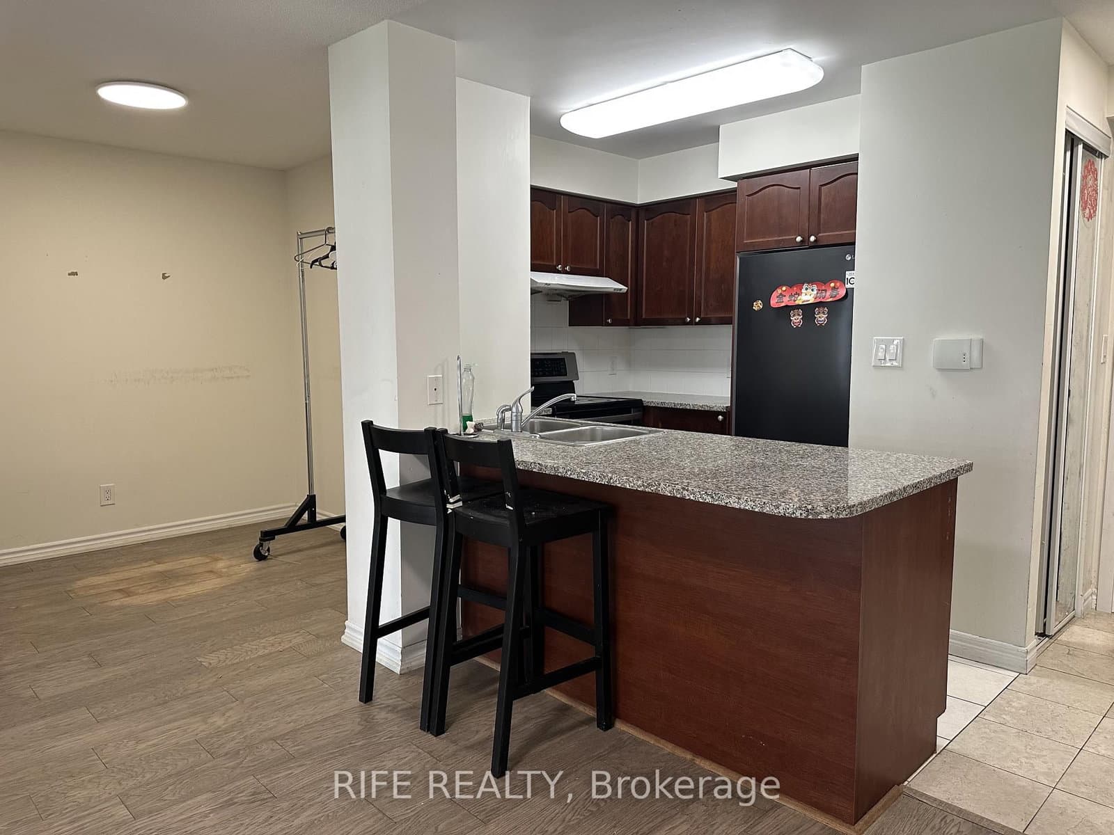 35 Hollywood Avenue, Unit 517 - Image 2