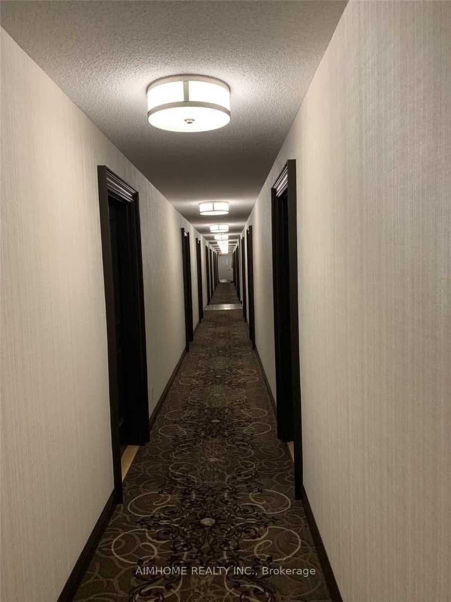 28 Sommerset Way, Unit 1530 - Image 5