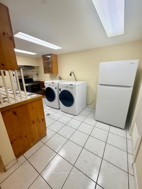 180 Cottingham Street, Unit Basement - Image 2