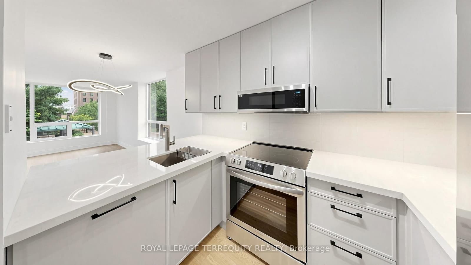 92 King Street E, Unit 220 - Image 4