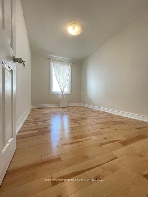 69 Madawaska Avenue, Unit Main F - Image 5