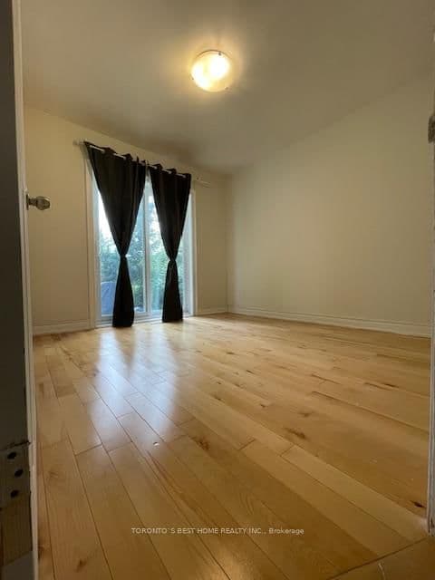 69 Madawaska Avenue, Unit Main F - Image 6