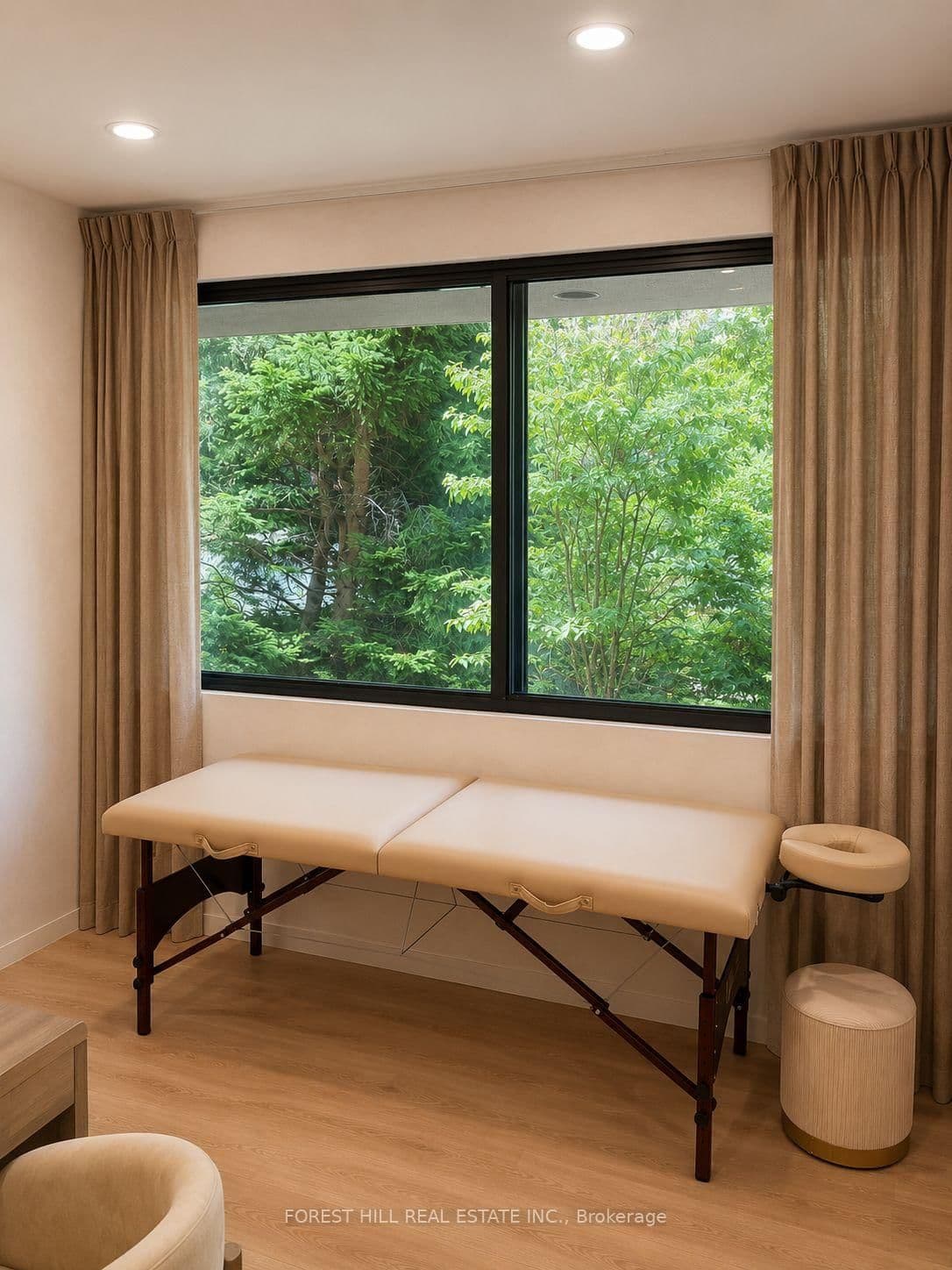 315 Avenue Road, Unit Room 2 - Image 2