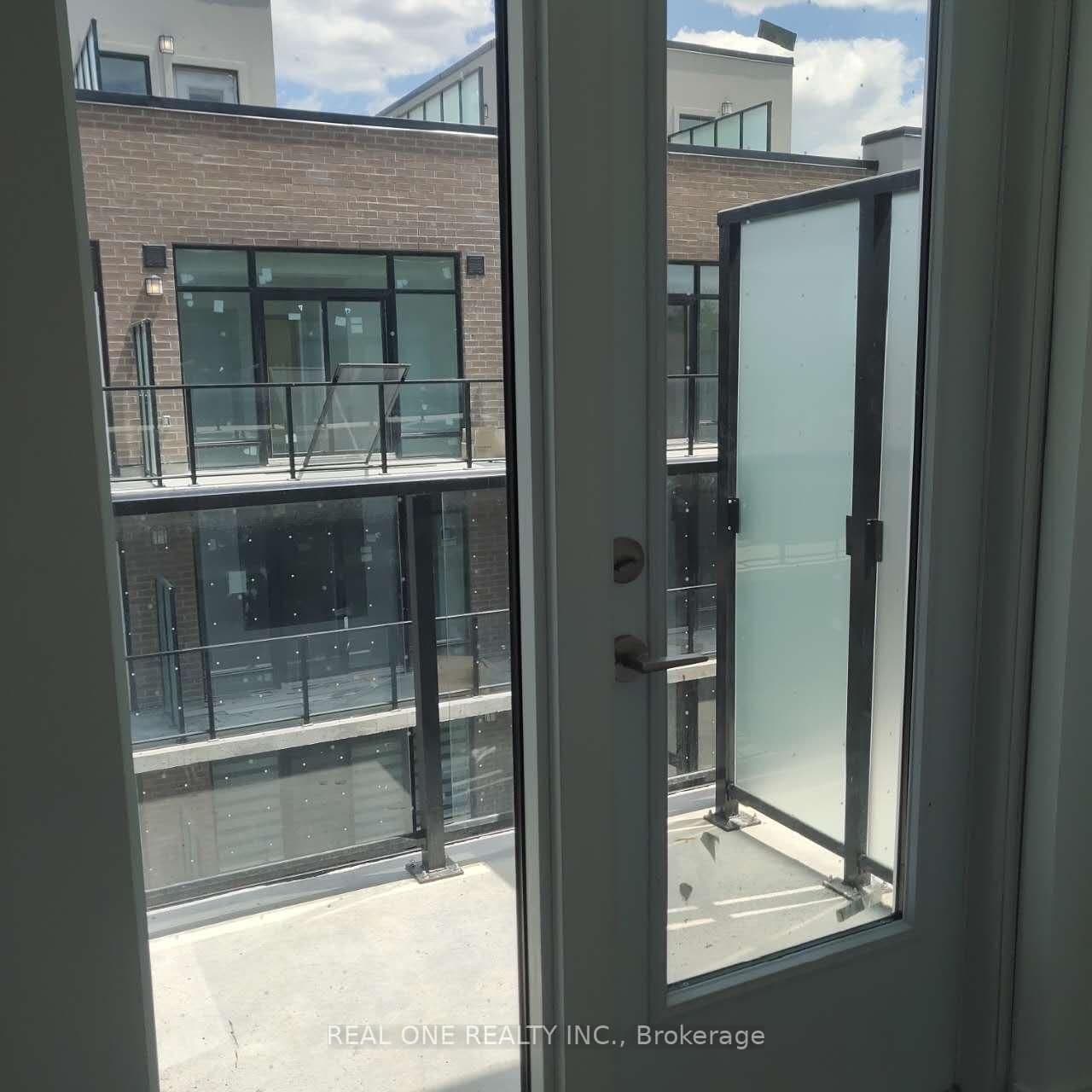 851 Sheppard Avenue W, Unit 13 - Image 5