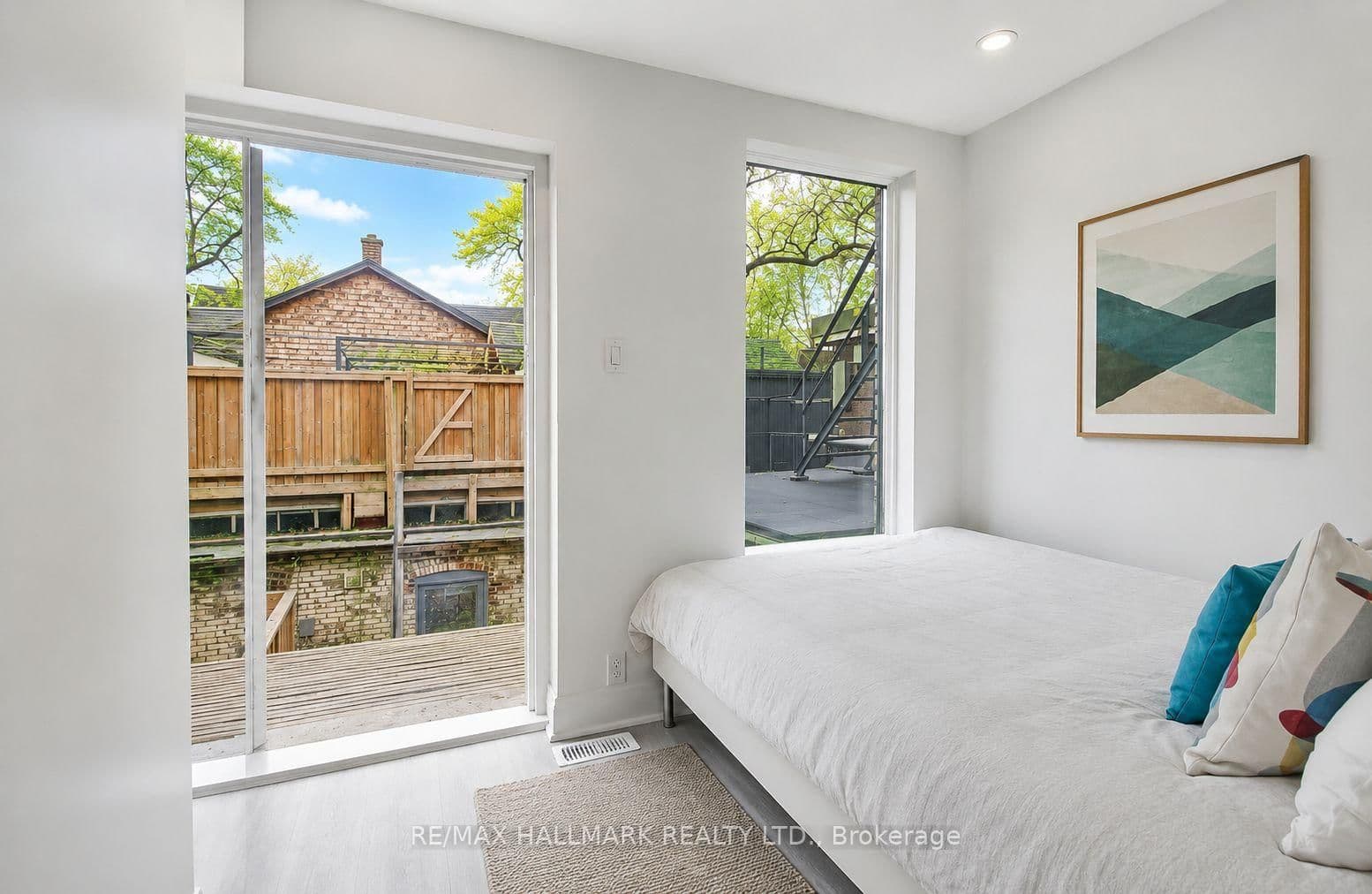 415 Dundas Street E, Unit 2 - Image 5