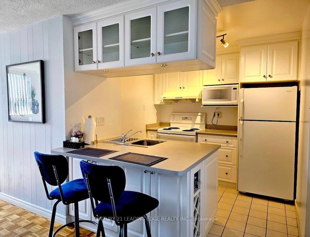 80 St Patrick Street, Unit 913 - Image 6
