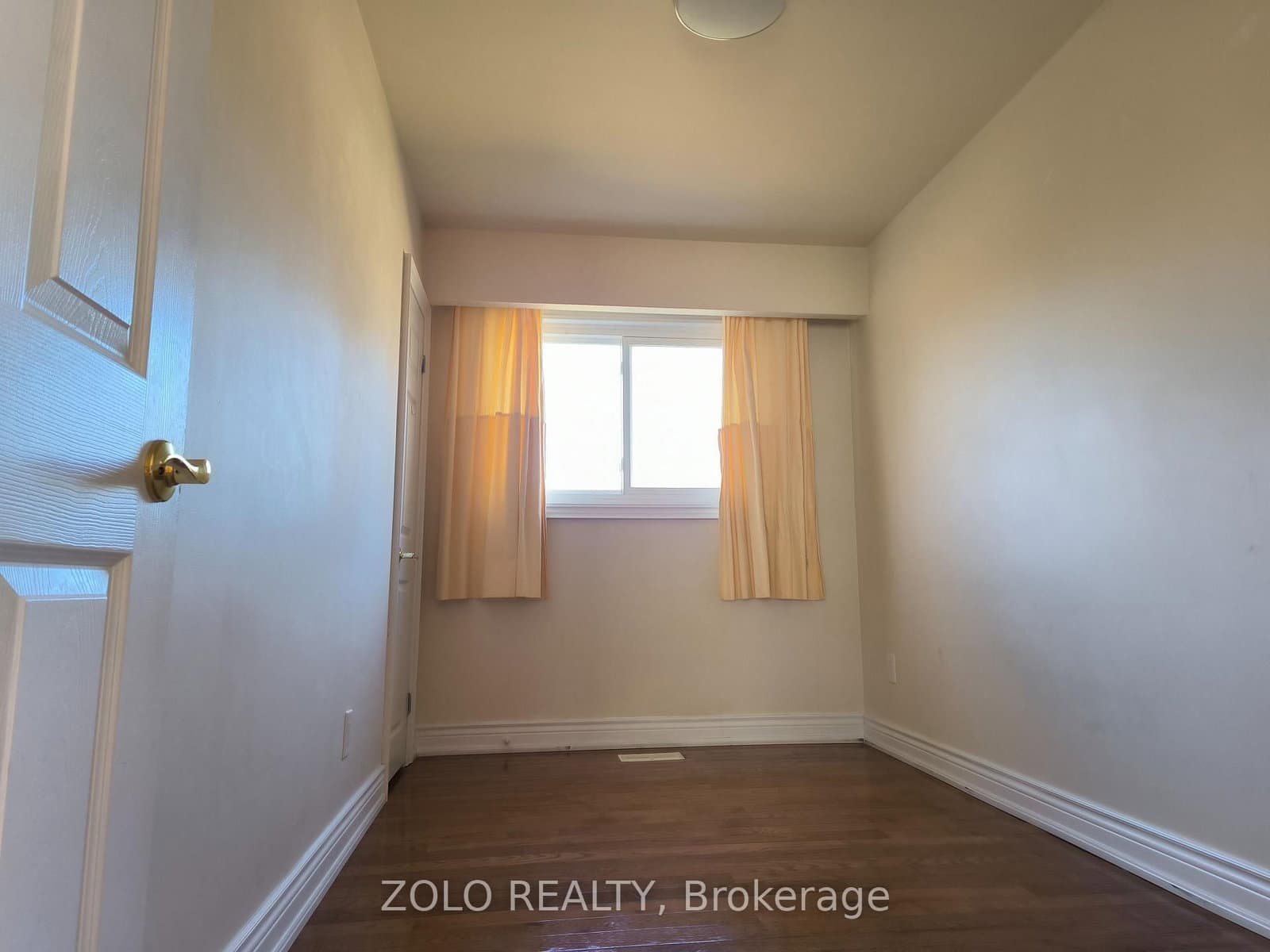 4 Cloebury Court, Unit Main Floor - Image 3