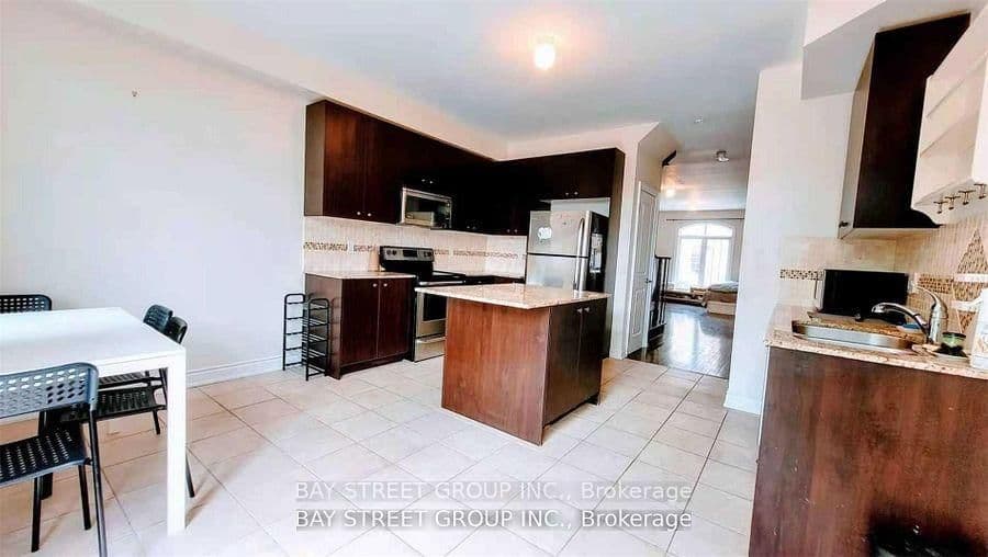 9 Strawflower Mews - Image 5
