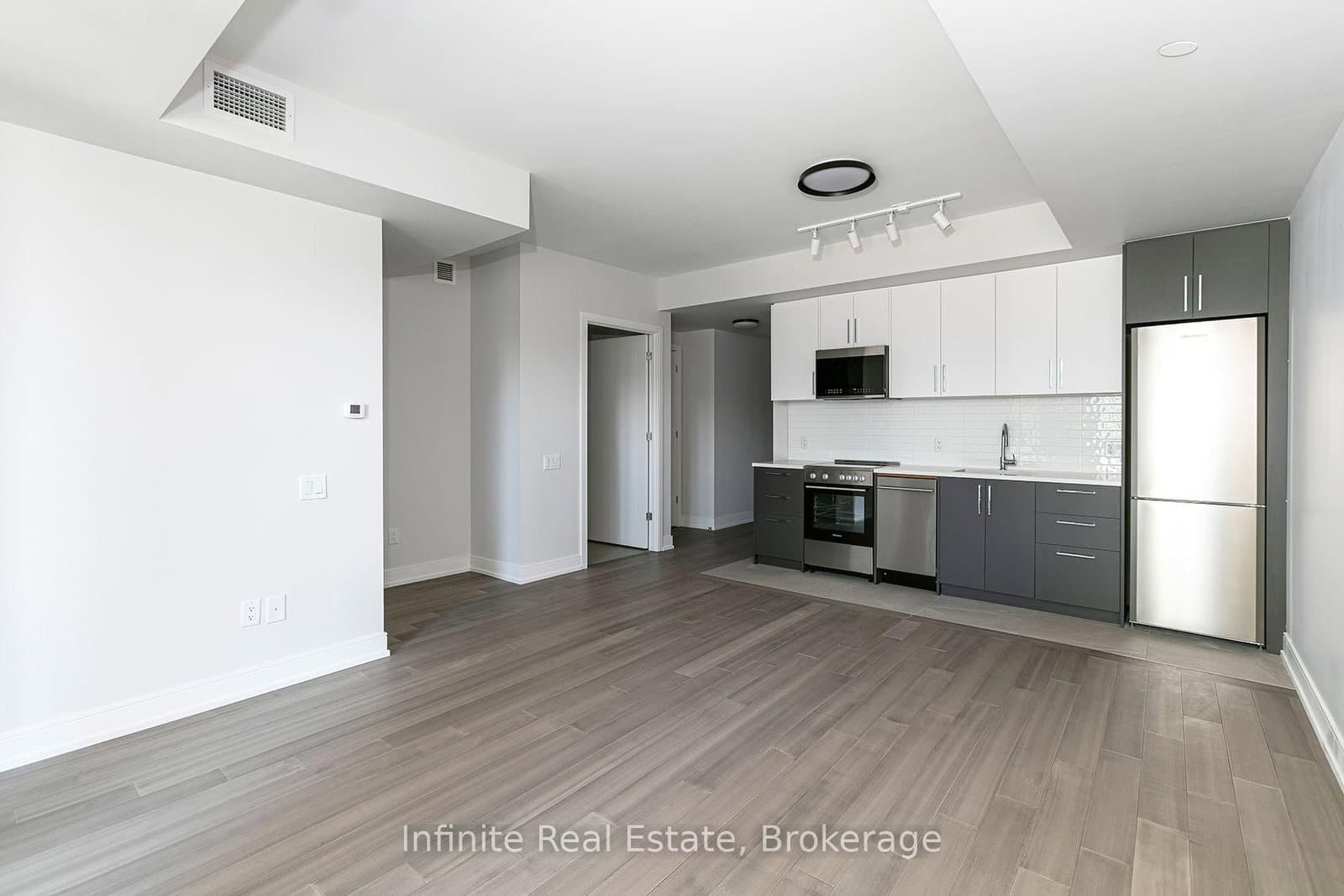 664 Spadina Avenue, Unit 214 - Image 5