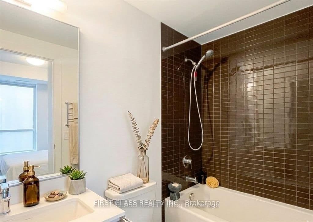200 Bloor Street W, Unit 1405 - Image 5