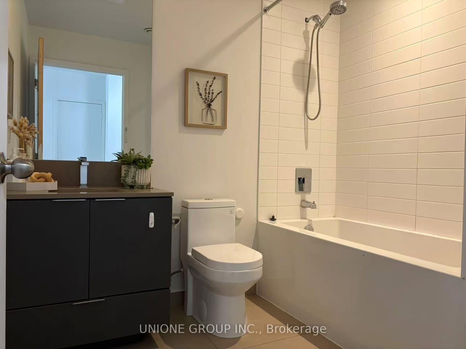 181 Dundas Street E, Unit 502 - Image 6