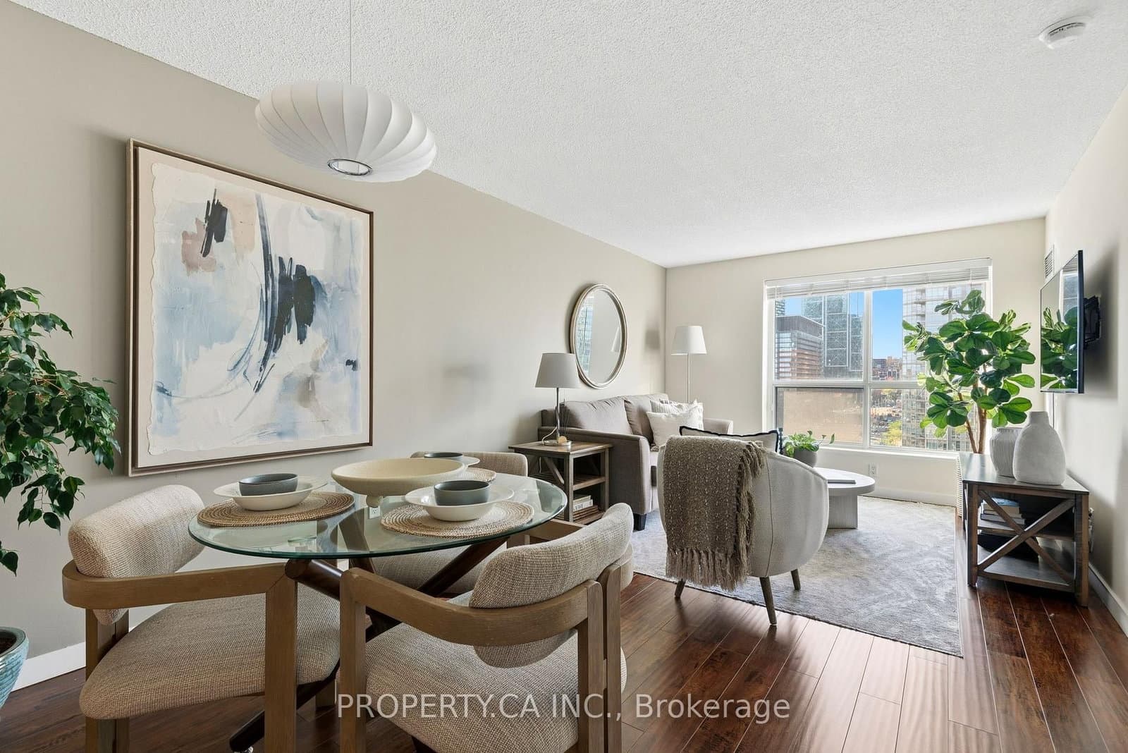 #1105 - 410 Queens Quay W