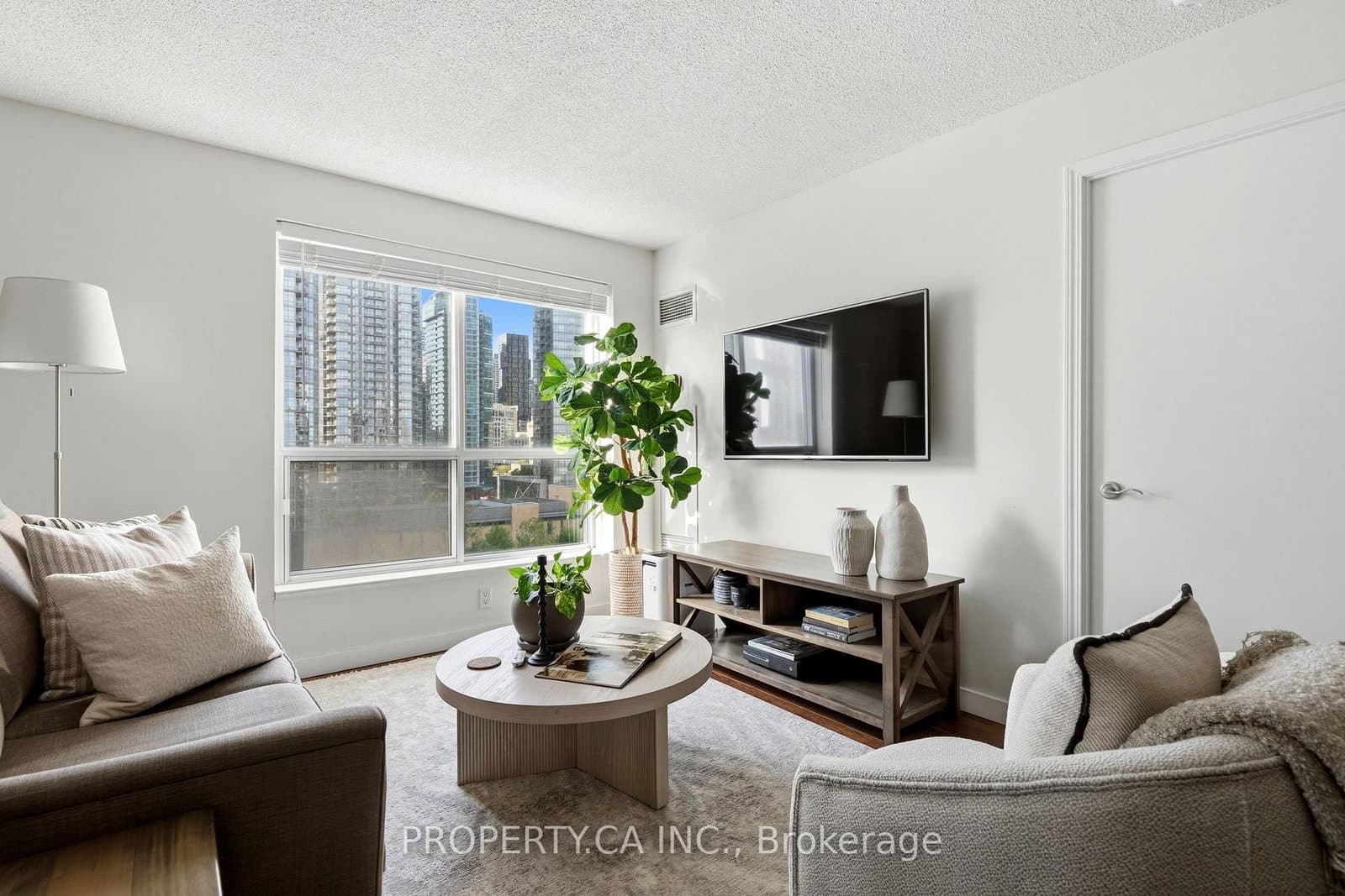 410 Queens Quay W, Unit 1105 - Image 3
