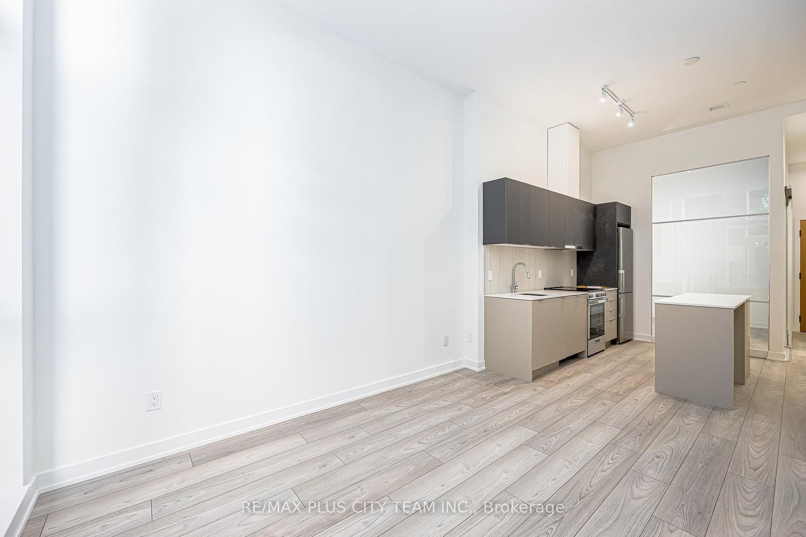 8 Tippett Road, Unit 105 - Image 3