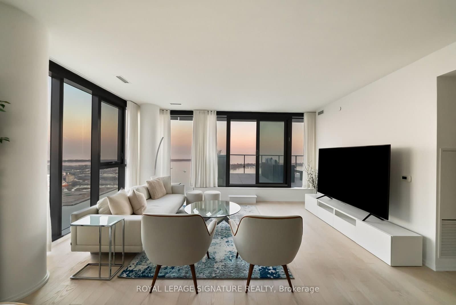16 Bonnycastle Street, Unit 4304 - Image 4