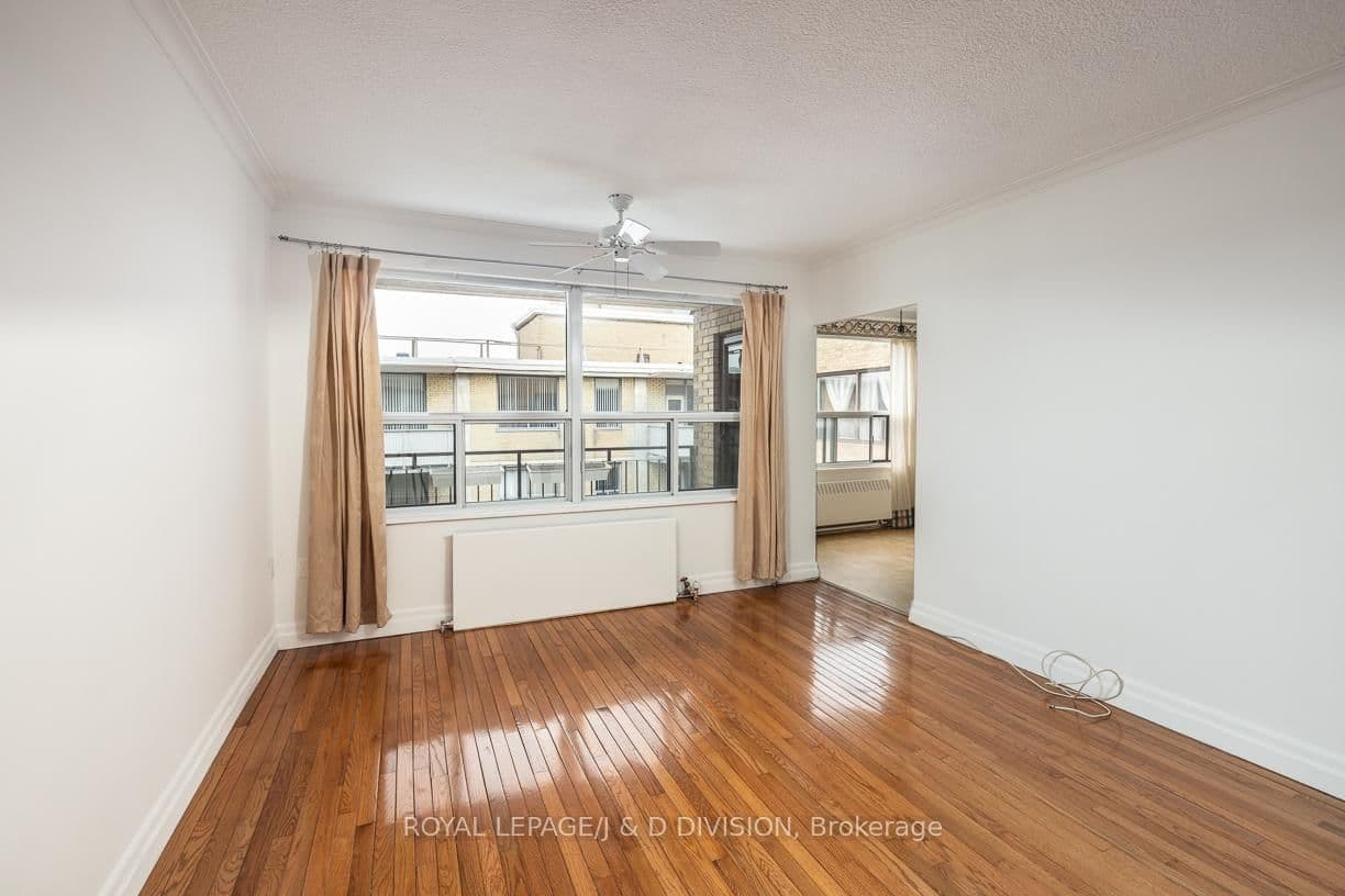 660 W Eglinton Avenue W, Unit 716 - Image 3
