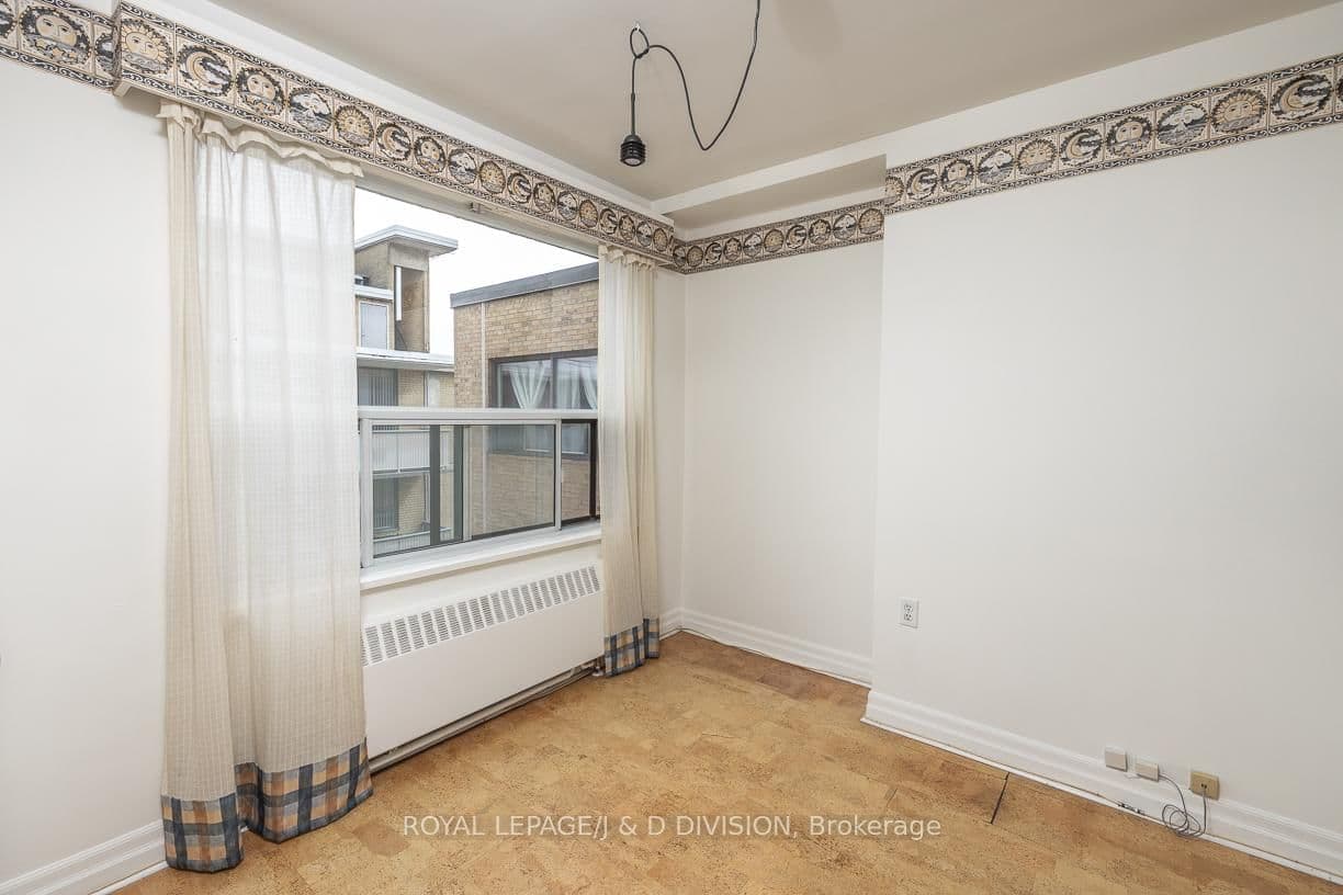 660 W Eglinton Avenue W, Unit 716 - Image 6