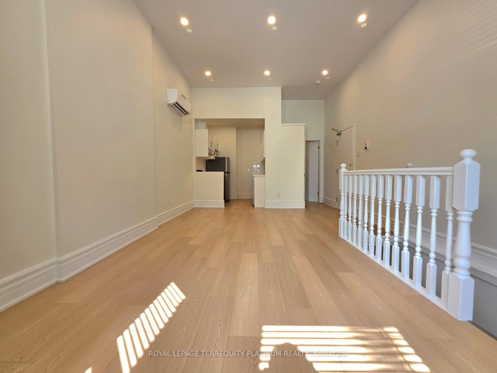 11 Beaconsfield Avenue, Unit 2/Main & Bsmnt - Image 2
