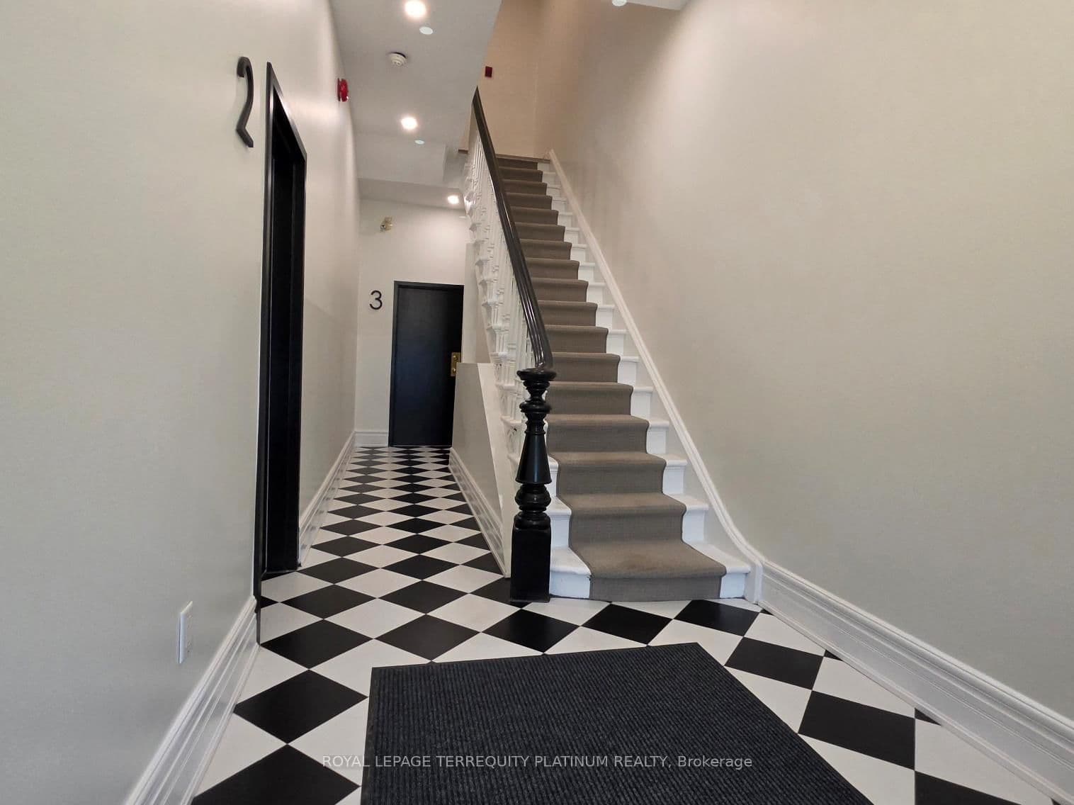11 Beaconsfield Avenue, Unit 2/Main & Bsmnt - Image 5