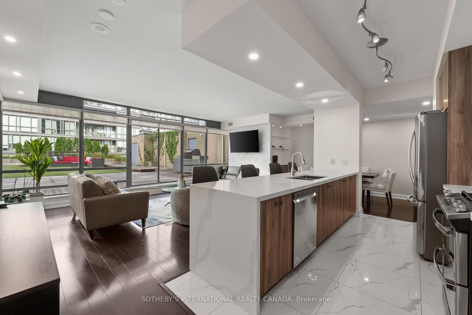 438 King Street W, Unit 1501 - Image 5