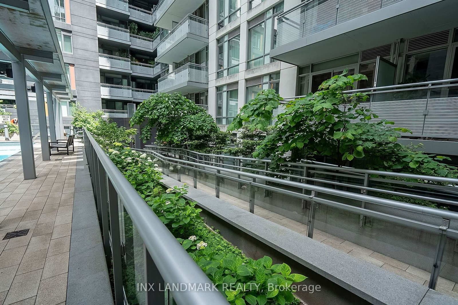 525 Adelaide Street W, Unit Lph31 - Image 2