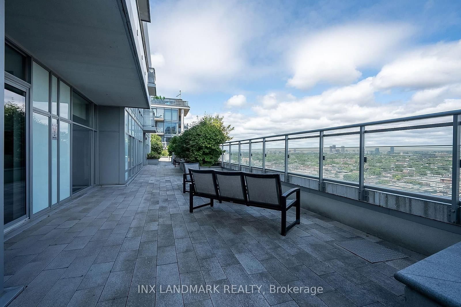 525 Adelaide Street W, Unit Lph31 - Image 5