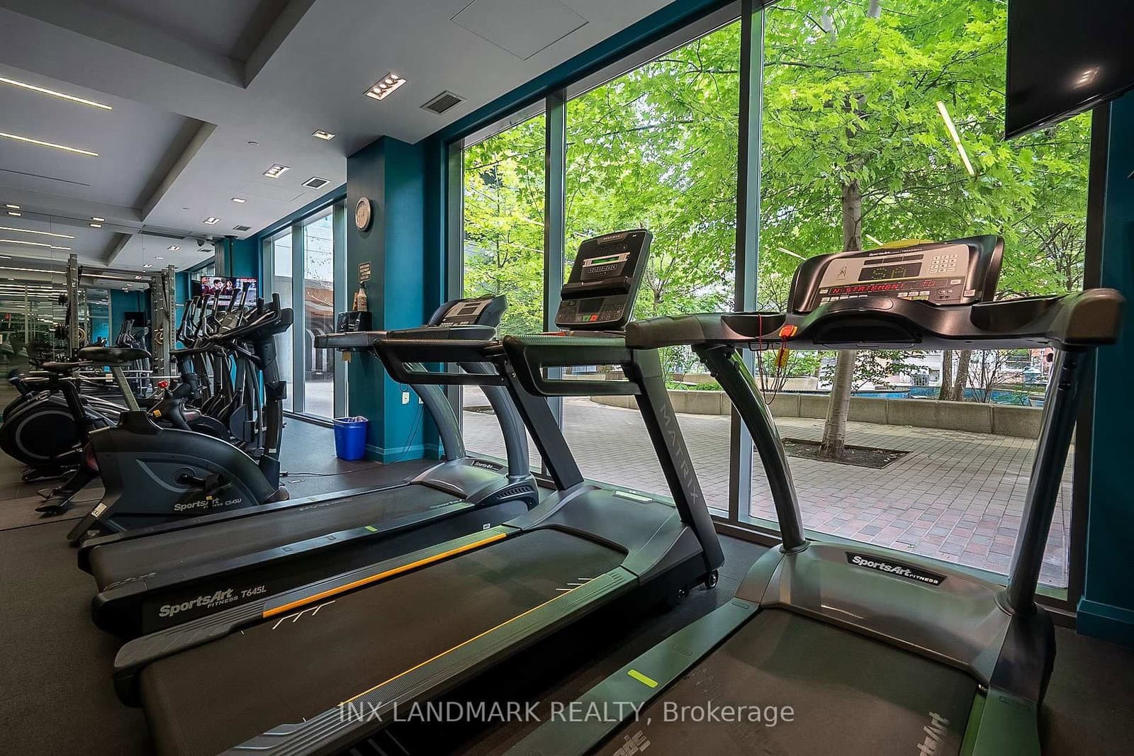 525 Adelaide Street W, Unit Lph31 - Image 6