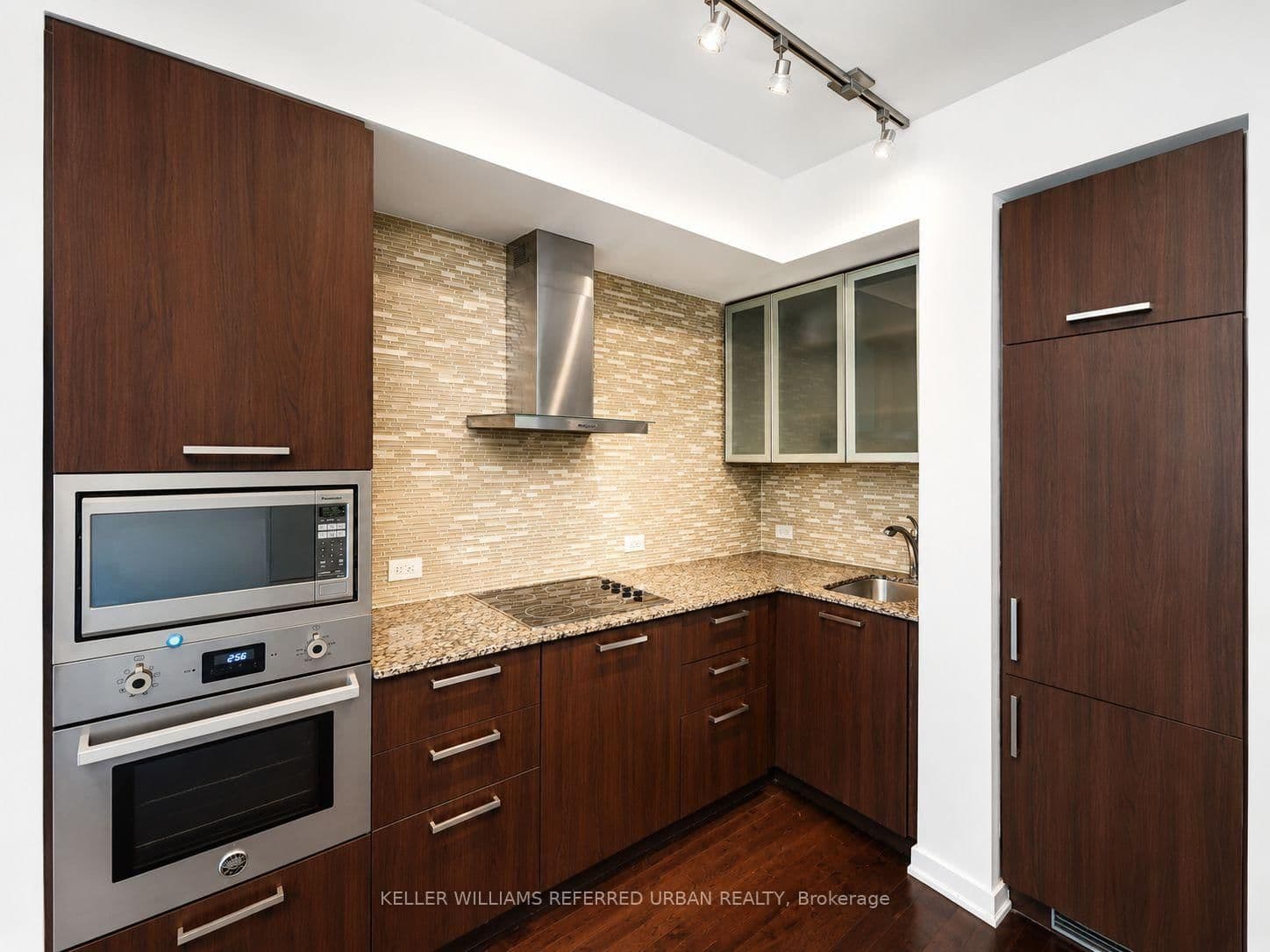 14 York Street, Unit 4309 - Image 4
